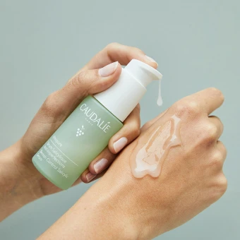 CAUDALIE Vinopure Serum Gegen Unreinheiten 30 Ml 4 CAUDALIE Vinopure Serum Gegen Unreinheiten 30 Ml – Bild 2