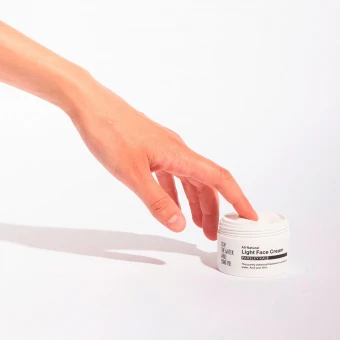 STOP THE WATER WHILE USING ME! Parsley Kale Light Face Cream 50 Ml 4 STOP THE WATER WHILE USING ME! Parsley Kale Light Face Cream 50 Ml – Bild 2